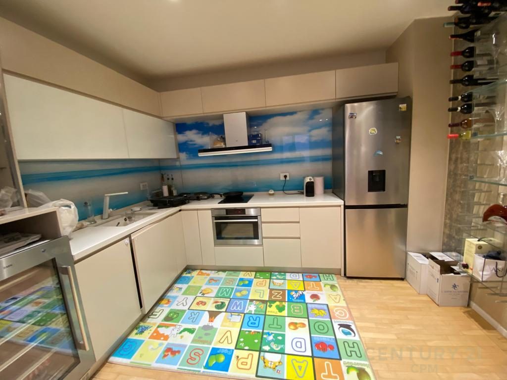 NE SHKEMBIN E KAVAJES SHESIM APARTAMENT LUKSOZ 1+1  PAMJE BALLORE NE DET