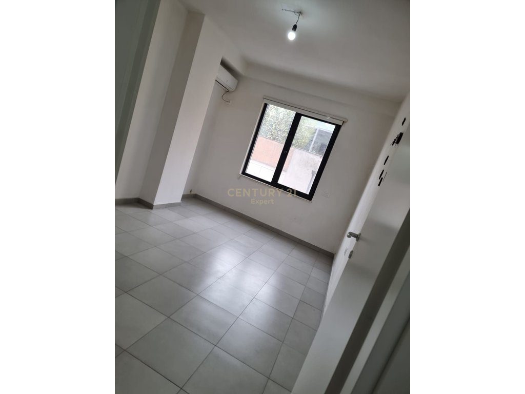 Apartament 2+1+2 prane Pazarit Te Ri