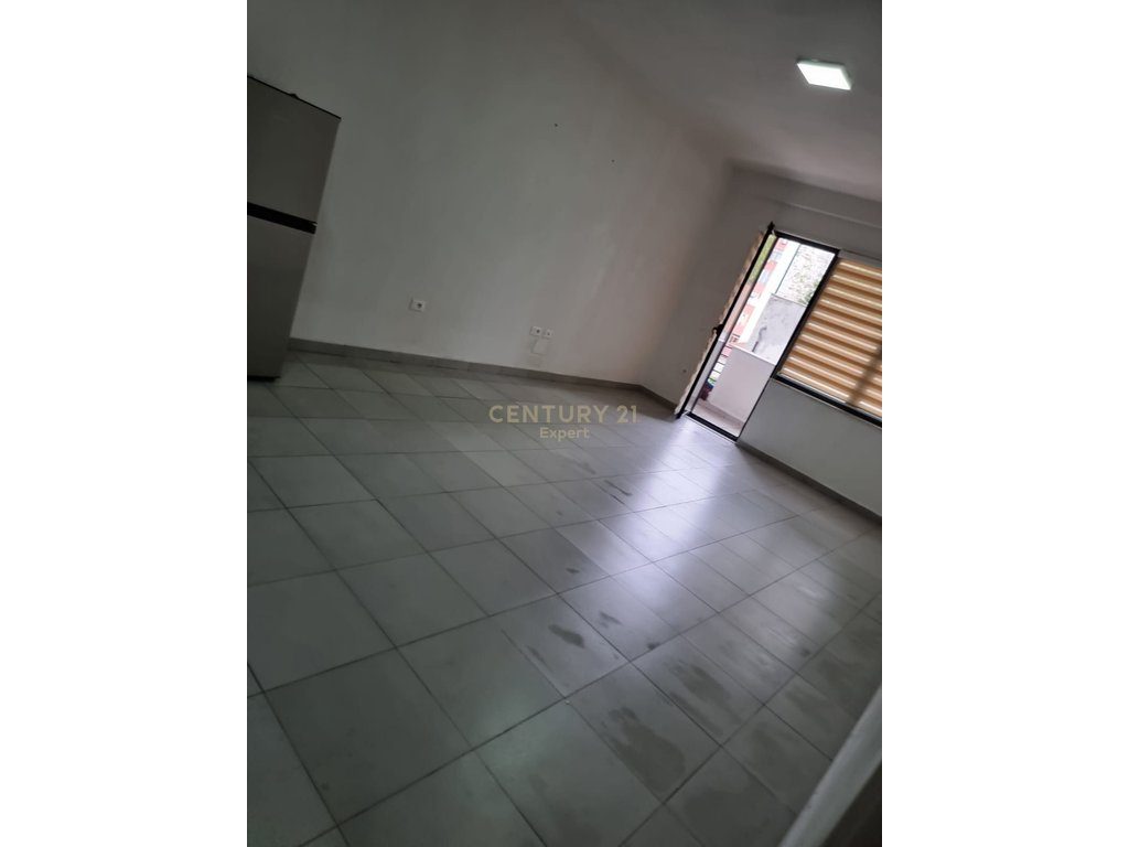 Apartament 2+1+2 prane Pazarit Te Ri