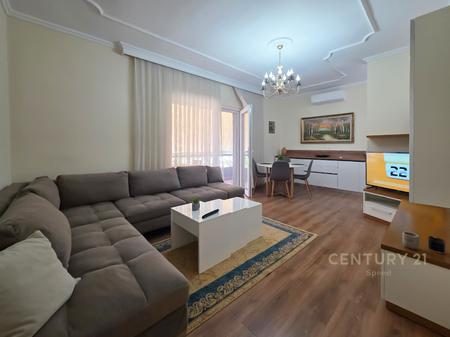 Apartament 2+1+2 prane Pazarit Te Ri