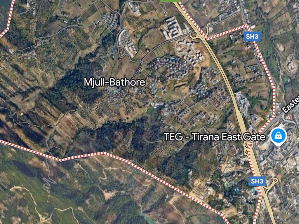 Tokë dhe Ndërtesë për Shitje pranë TEG