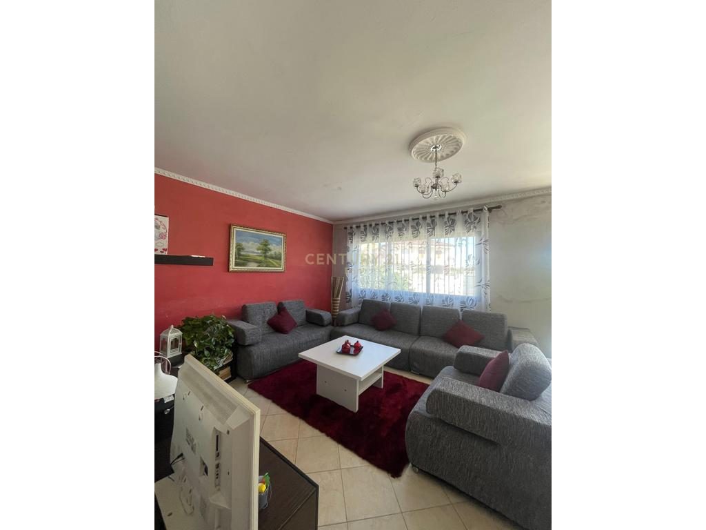 SHITET SHTEPI PRIVATE NJE - KATESHE NE KATUND SUKTH,DURRES !