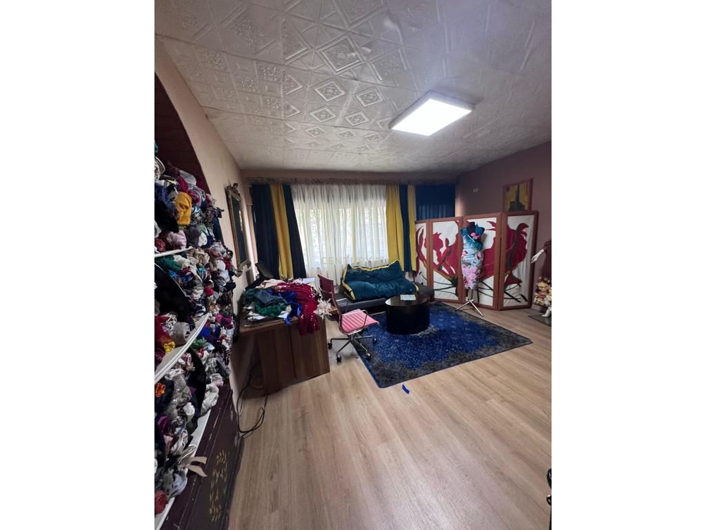 !!Jepet me qira ambient biznesi në Myslym Shyr – buze rruge, me hyrje të dedikuar!!