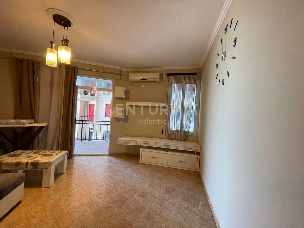 SHITET  APARTAMENT NE VIJE TE PARE ME PAMJE NGA DETI TEK SHKEMBI I KAVAJES, DURRES!!