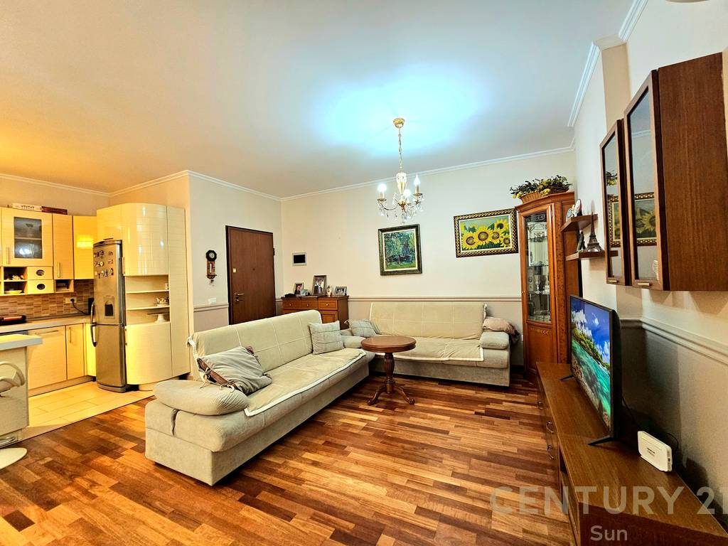 APARTAMENT 2+1+PARKIM PER QIRA PRANE KOPSHTIT ZOOLOGJIK.