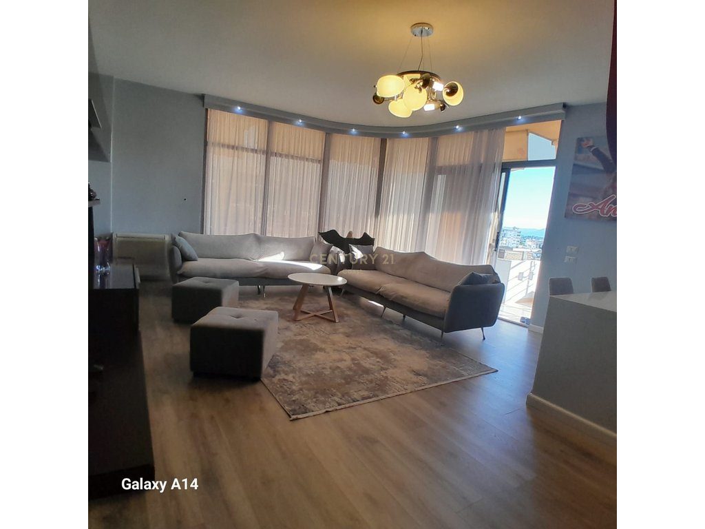 SHITET!!!  SUPER  APARTAMENT 2+1, TE "RRUGA E RE"