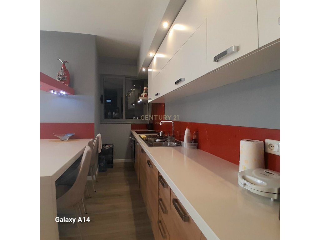 SHITET!!!  SUPER  APARTAMENT 2+1, TE "RRUGA E RE"