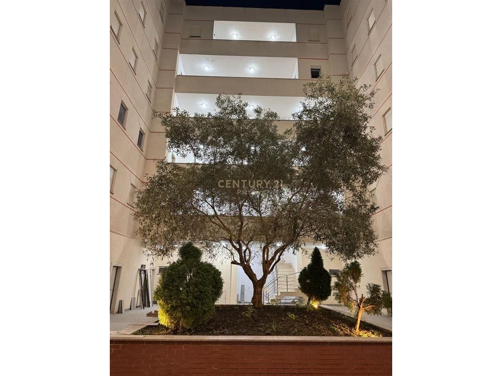 SHESIM APARTAMENT 1+1 50 METRA NGA DETI / GOLEM