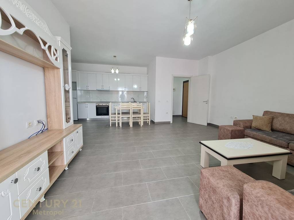 SHES APARTAMENT 2+1+2 NE KAMEZ, RRUGE KRYESORE!