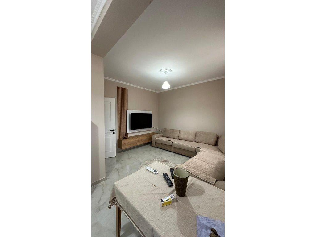 OKAZION, POGRADEC APARTAMENT 1+1 NE SHITJE ME ÇMIM TË DISKUTUESHMËM !!!!