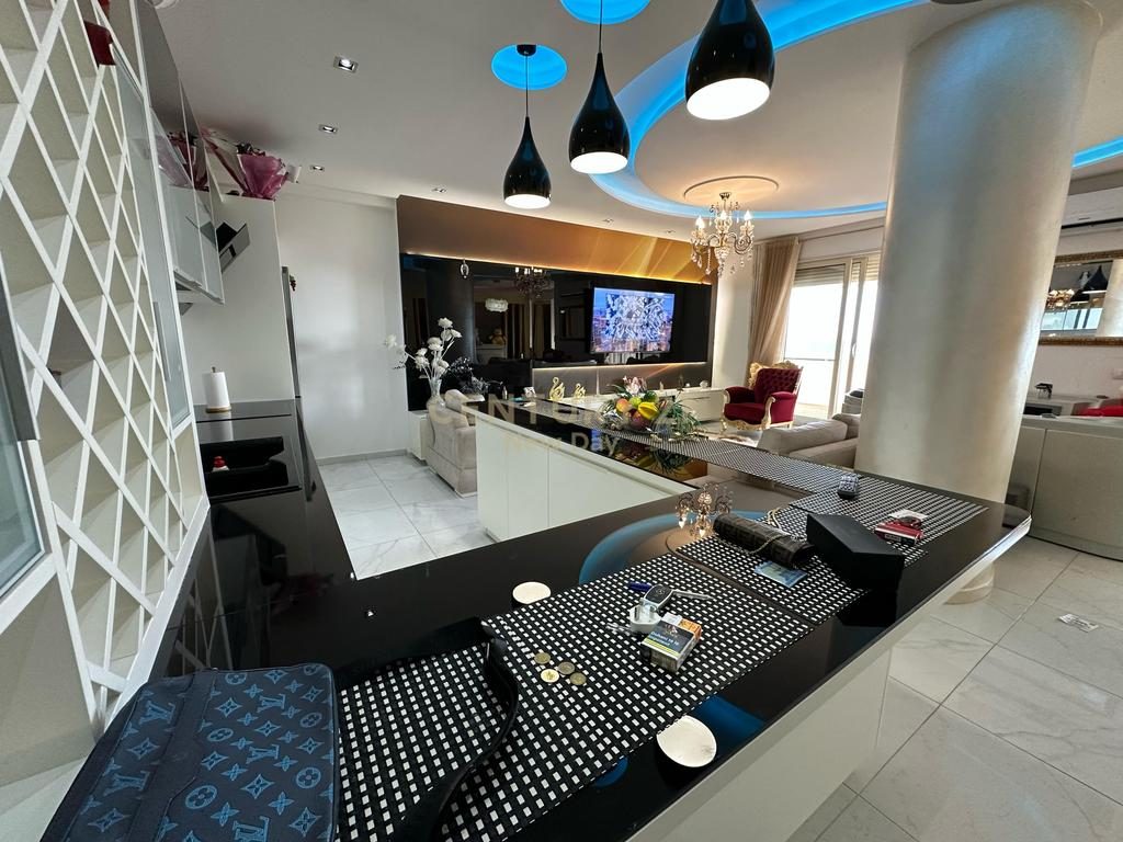 Shitet Apartament + Garazh me pamje deti Plazh, Durrës - 250,000€