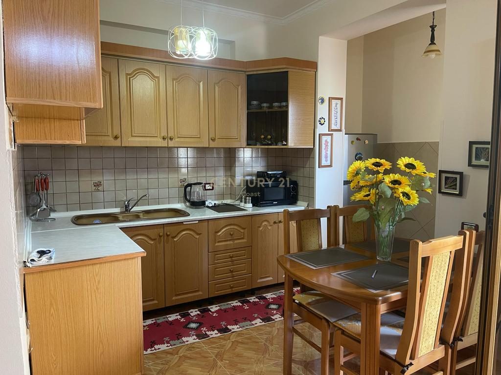 JEPET ME QIRA APARTAMENT 2+1 NE VLORE, RRUGA KOSOVA PRANE ROSSMAN & LALA