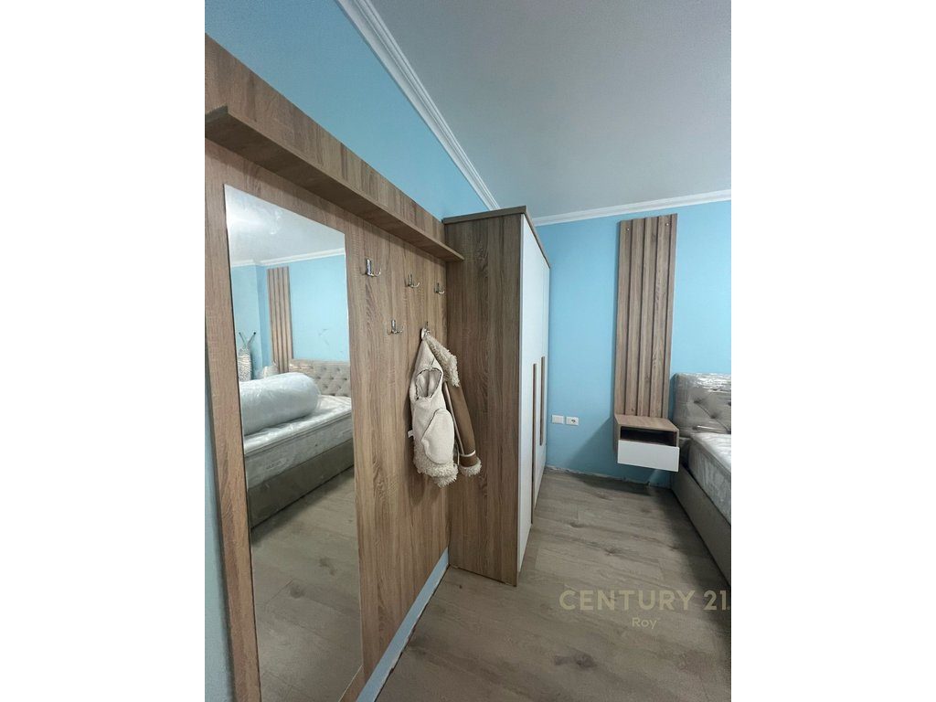SHITET APARTAMENT 1+1 TE SHKEMBI I KAVAJES I SAPO MOBILUAR!!!