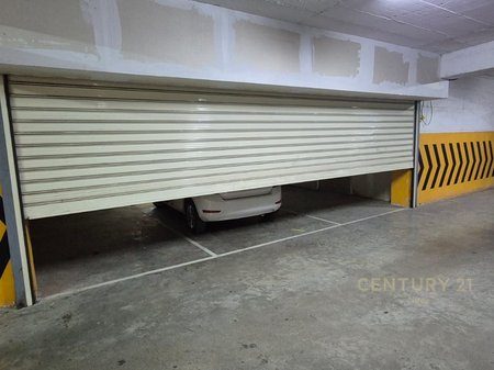 SHITEN 3 POSTE PARKIMI NE KOMPLEKSIN DELIJORGJI