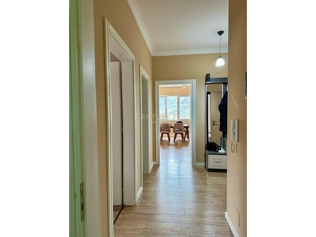 Apartament 2+1+2 Për Shitje në Liqeni i Thatë, Tiranë