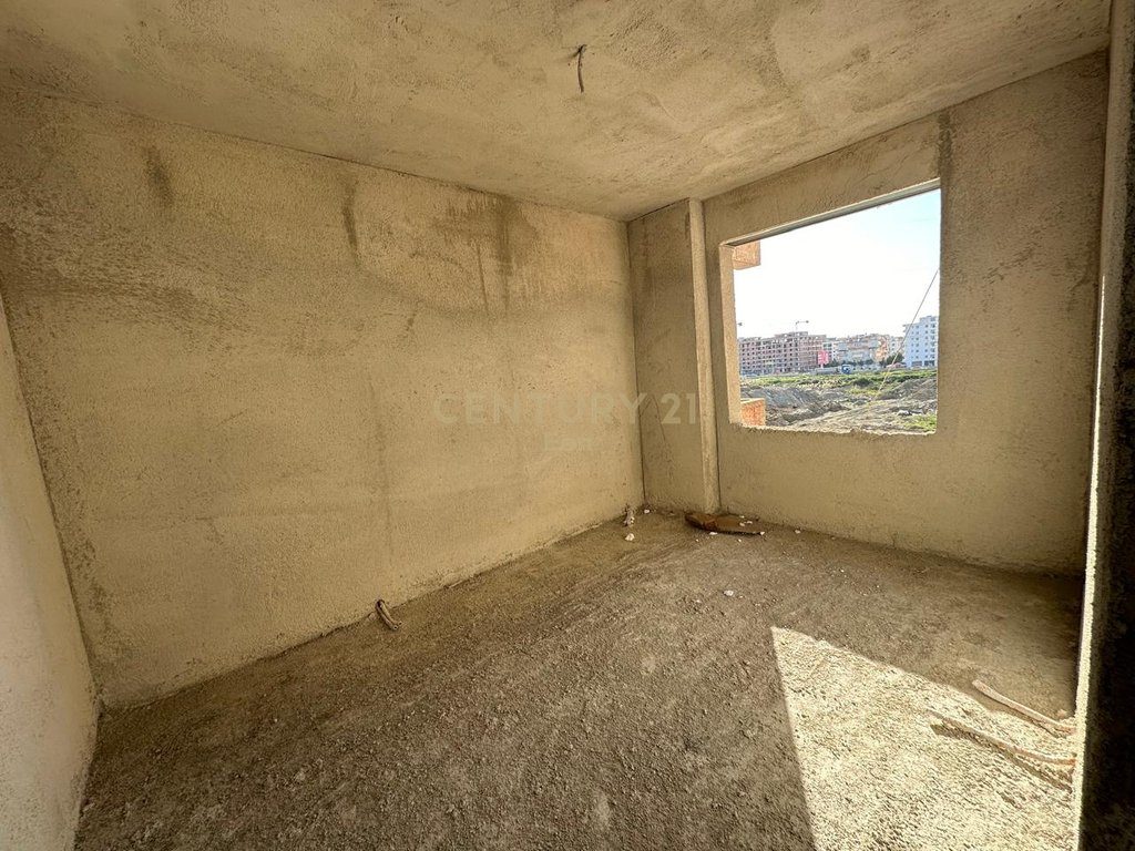 SHESIM APARTAMENT 1+1 NE KOMPLEKSIN ME TE RI GOLEM ME PISHINE!