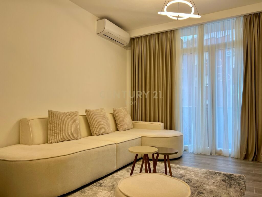 Apartament 2+1 Me Qira në Vilën e Zogut, Durrës!