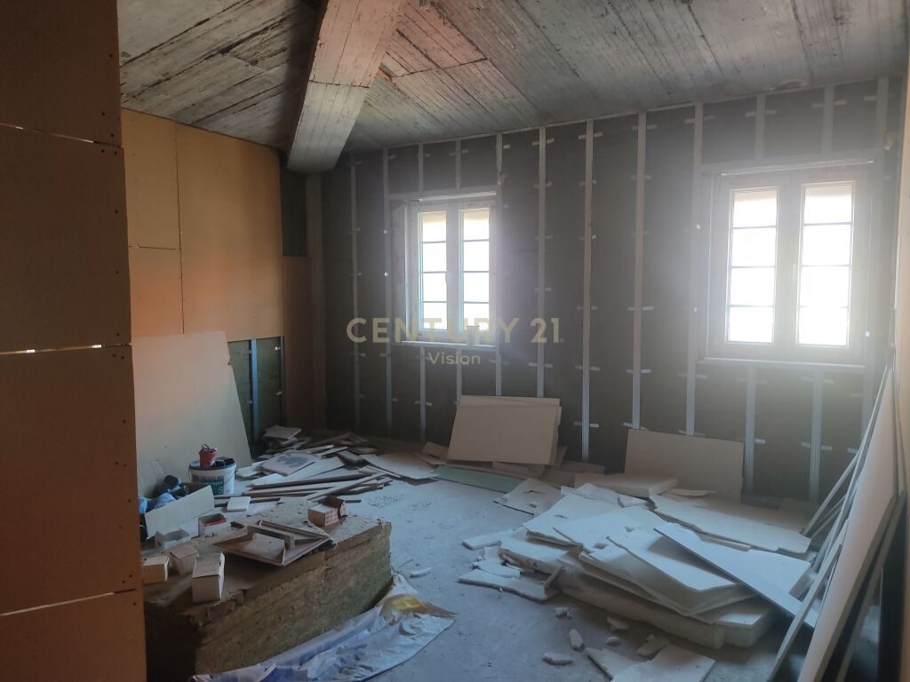 Apartament 3+1+2 për Shitje në Sarreq, Shkodër -  190m²