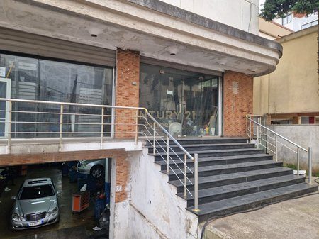 Njesi Shërbimi për shitje në ''Tirana Entry 2'' në Laprakë!