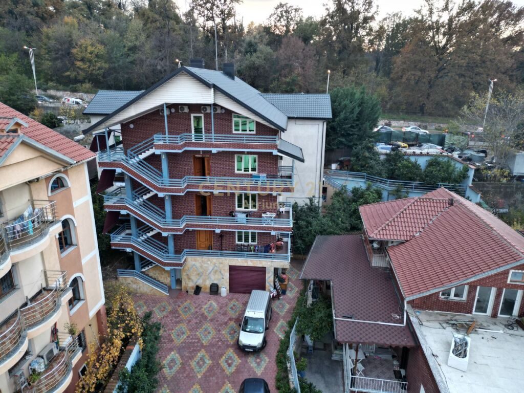 GODINE 5 KATESHE PER HOTEL  OSE AIRBNB TE RRUGA ELBASANIT !!!