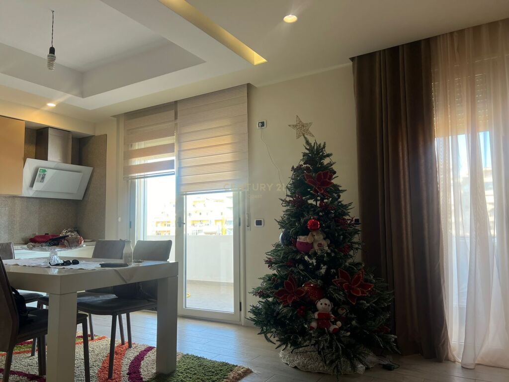 SUPER APARTAMENT 2+1+2 NE SHITJE, ME GARAZH, TE ALBANO DHE ROMINA NE VLORE