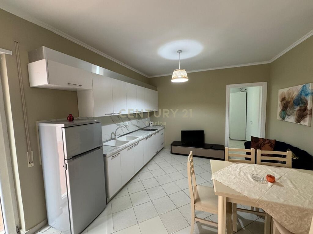 APARTAMENT 2+1 PER SHITJE,NE UJI TE FTOHTE!