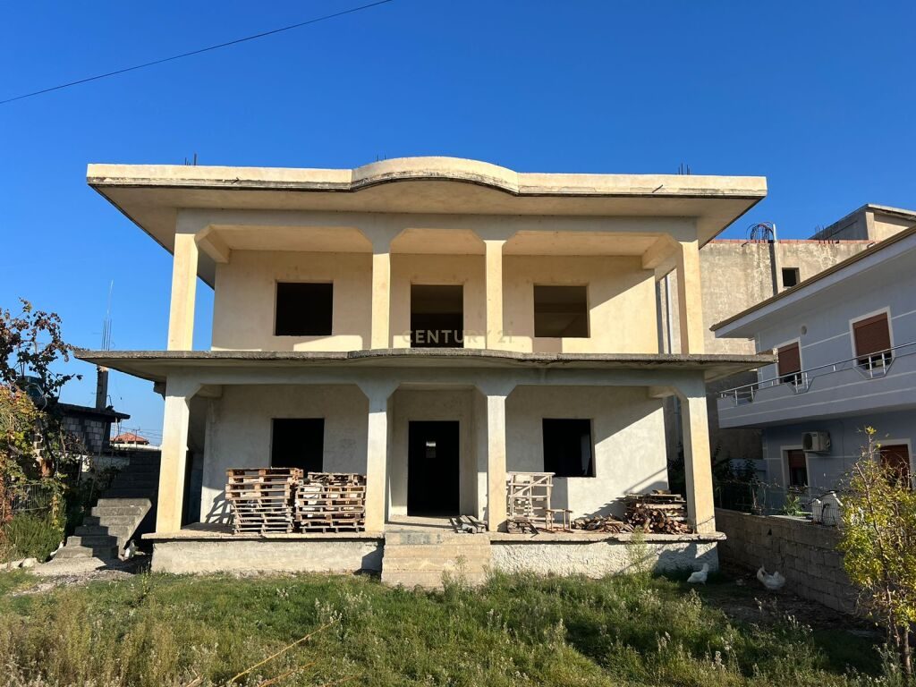 SHESIM VILË DY-KATËSHE TEK ISH FUSHA E DRUVE, NË VLORË.