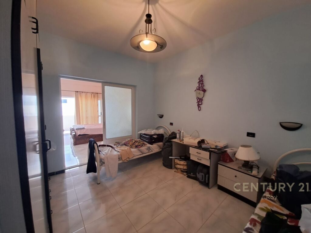 Apartament 3+1+2 te Stadiumi, Durrës - 120000€ | 120 m²