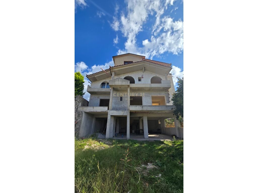 OKAZION!!! VILE NE SHITJE NE TRAGJAS ,VLORE!!