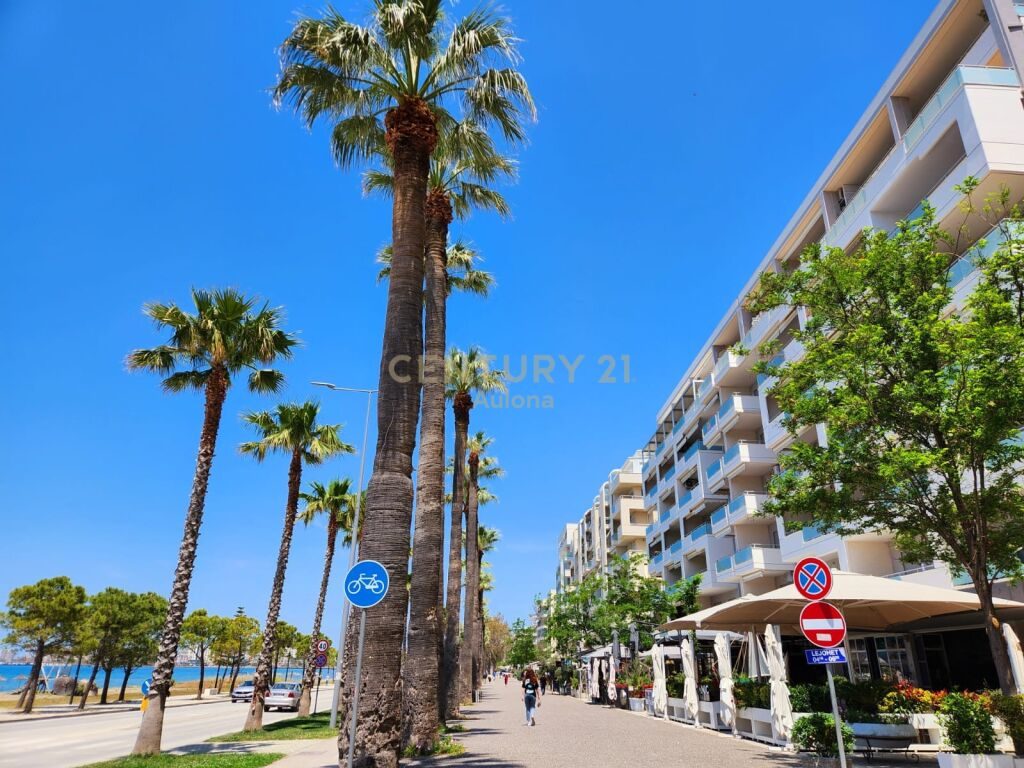 Apartament 2+1 me Qira në Lungomare, Vlorë