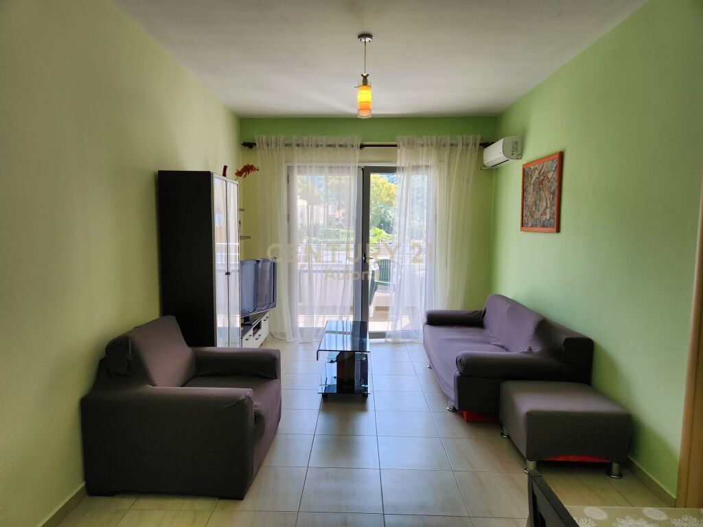Apartament 2+1 me Qira në Lungomare, Vlorë