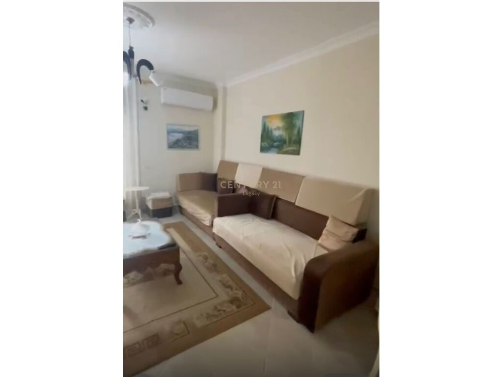 *Shitet apartament 1+1 + 2 poste  garazh në Durrës, pranë Urës së Dajlanit*