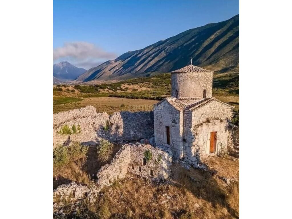 SHITET TOKE-ARE PRANE KISHES SE MARMIROIT NE ORIKUM, VLORE