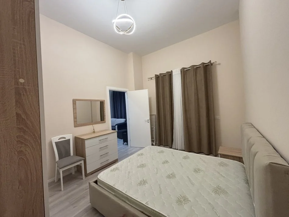 Tirane, jepet me qera apartament 1+1+Ballkon Kati 0, 60 m² (KODRA E DIELLIT)