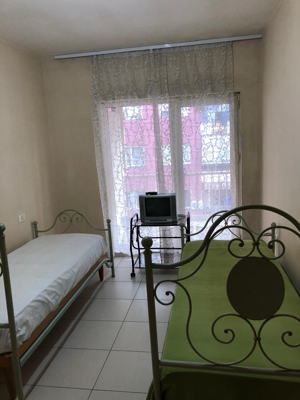 Shitet apartament 1+1 tek Pitagora, Yzberisht 95000 eur