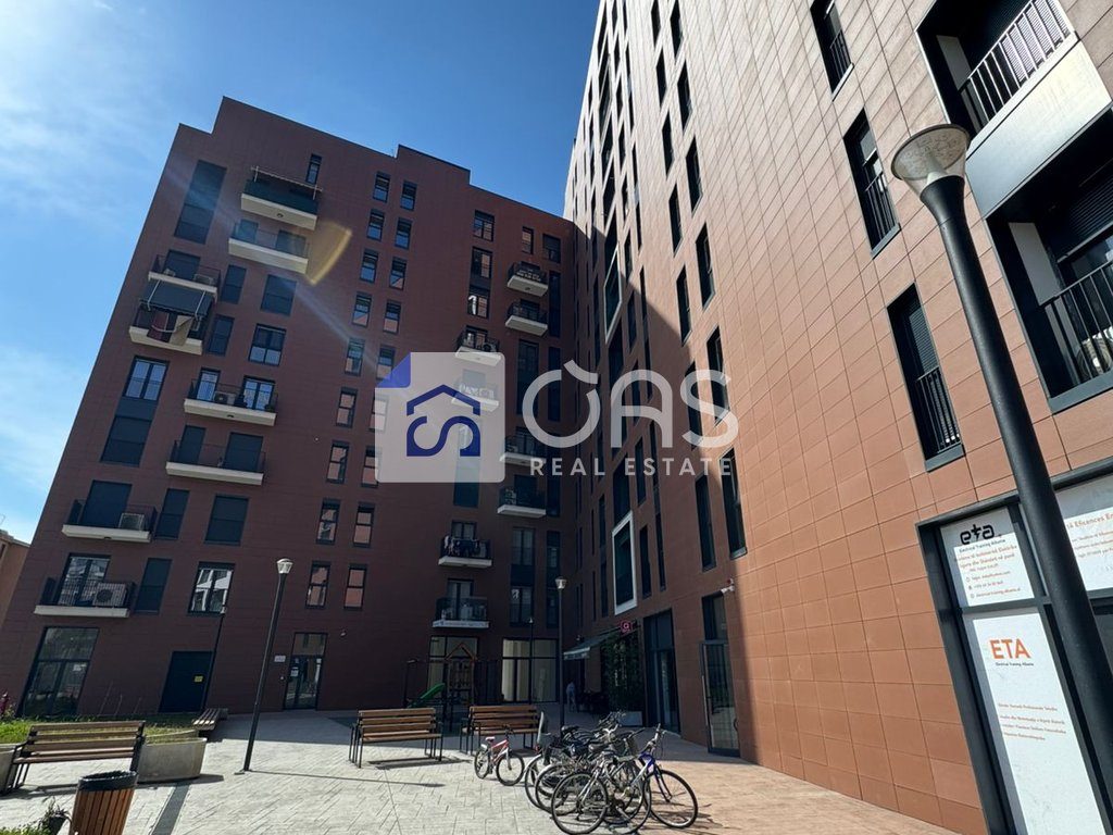 Shitet apartament 2+1 ne Bulevardin e Ri  " Orbital 1  ". 208.000 euro