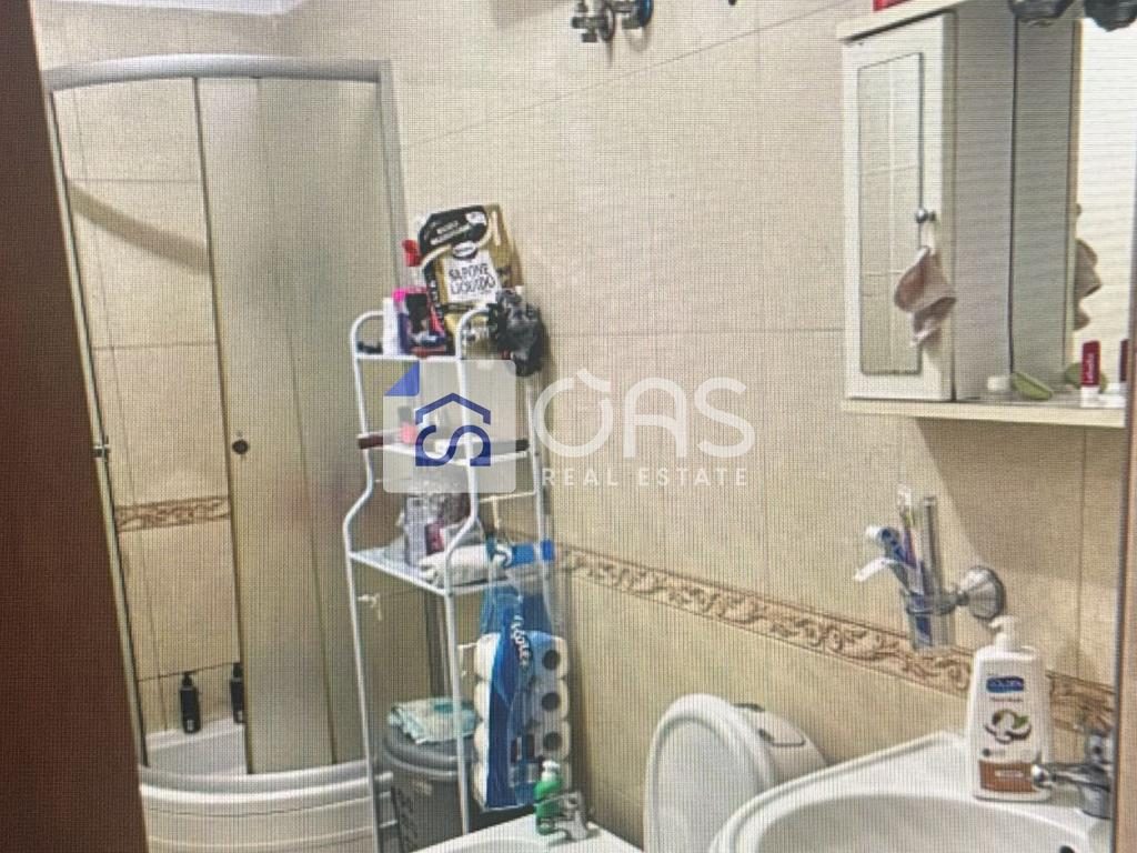 Jepet apartament me qera 2+1 ne Komune Parisi 60.000 leke