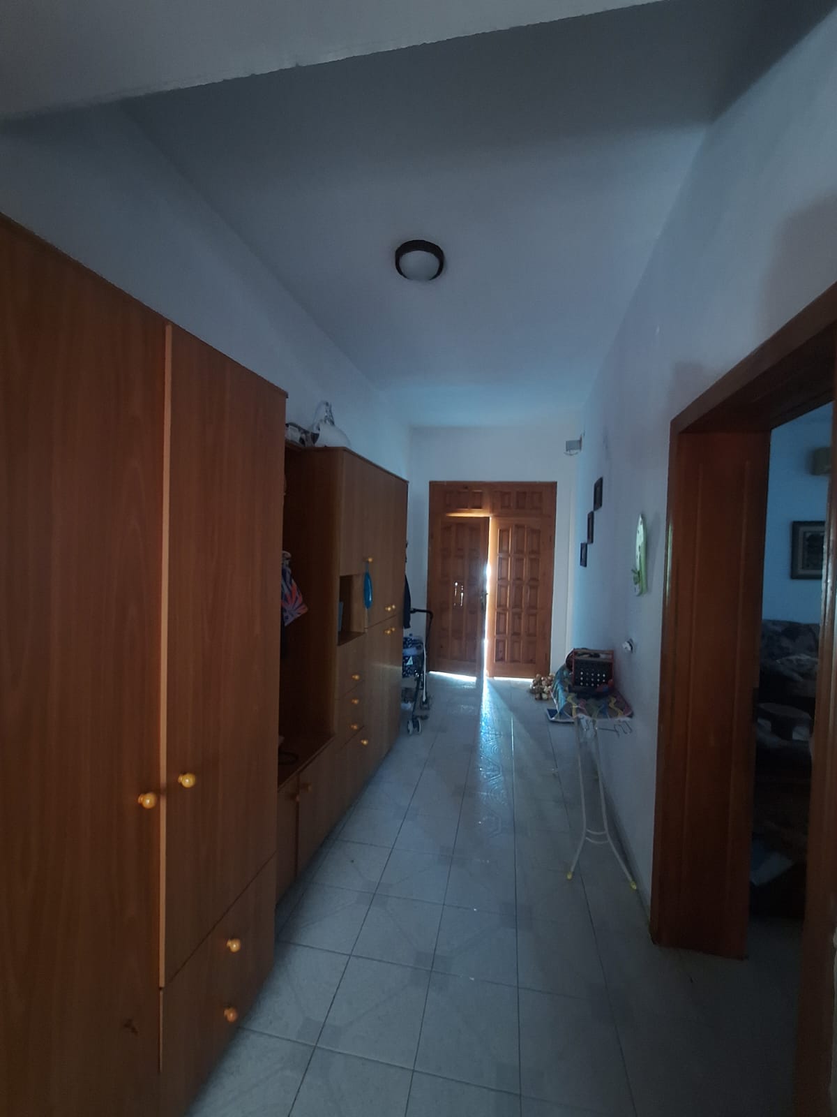 🏠 1+1 ME QIRA – KODRA E PRIFTIT – 40,000 lekë/muaj