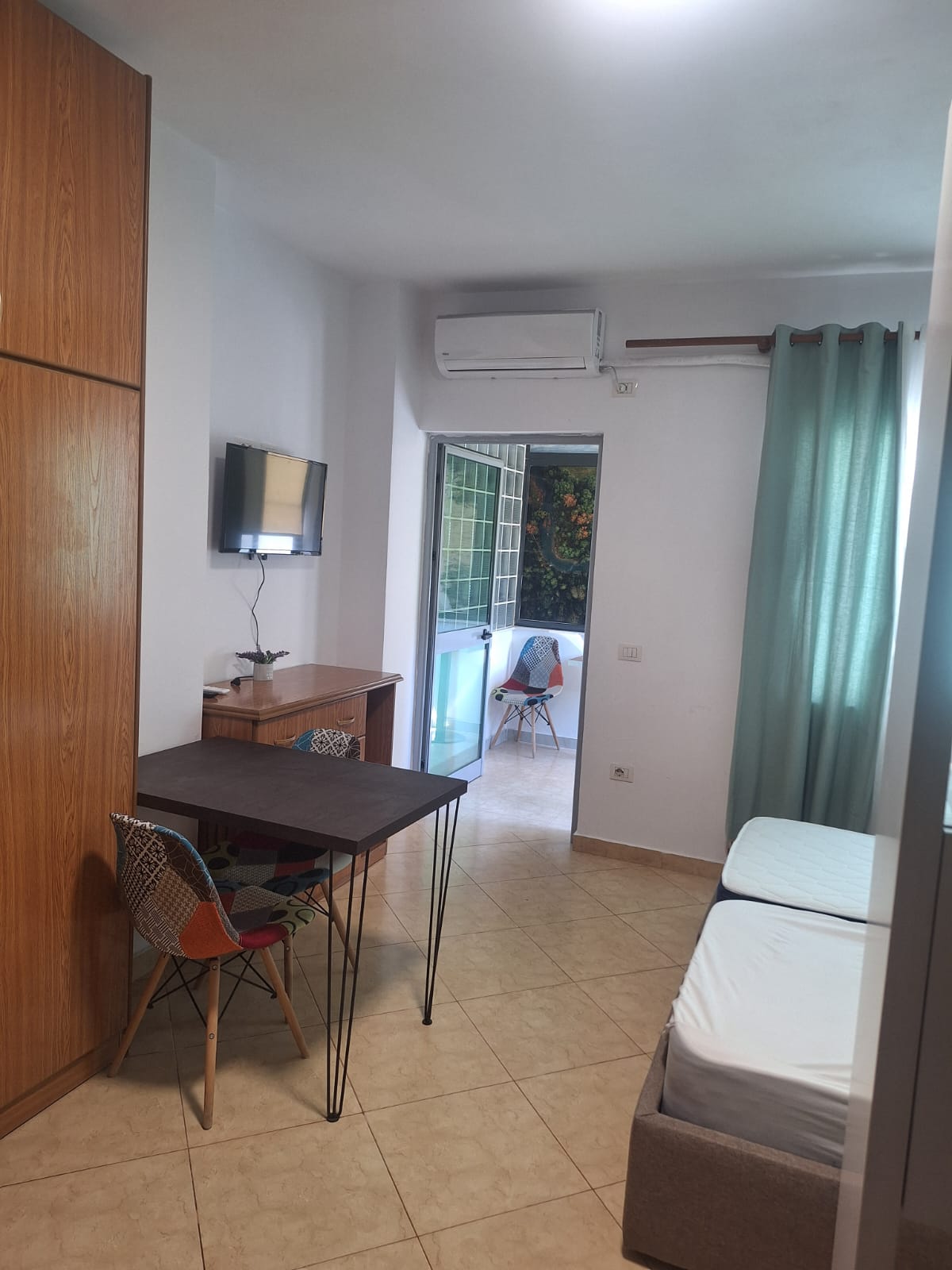 🏠 SHITET APARTAMENT 93.4 m² – BLLOKU I AMBASADAVE
