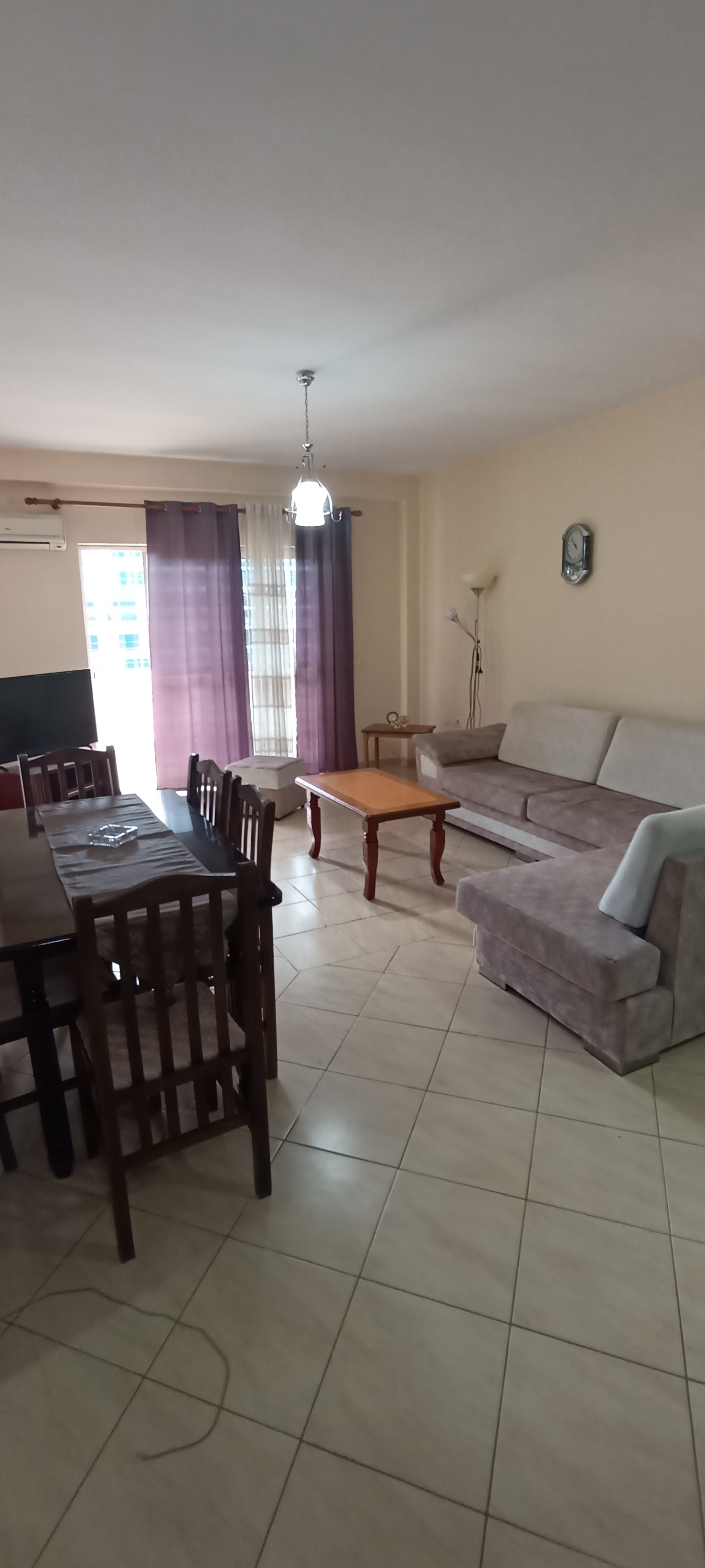 Apartament 2+1, Komuna e Parisit